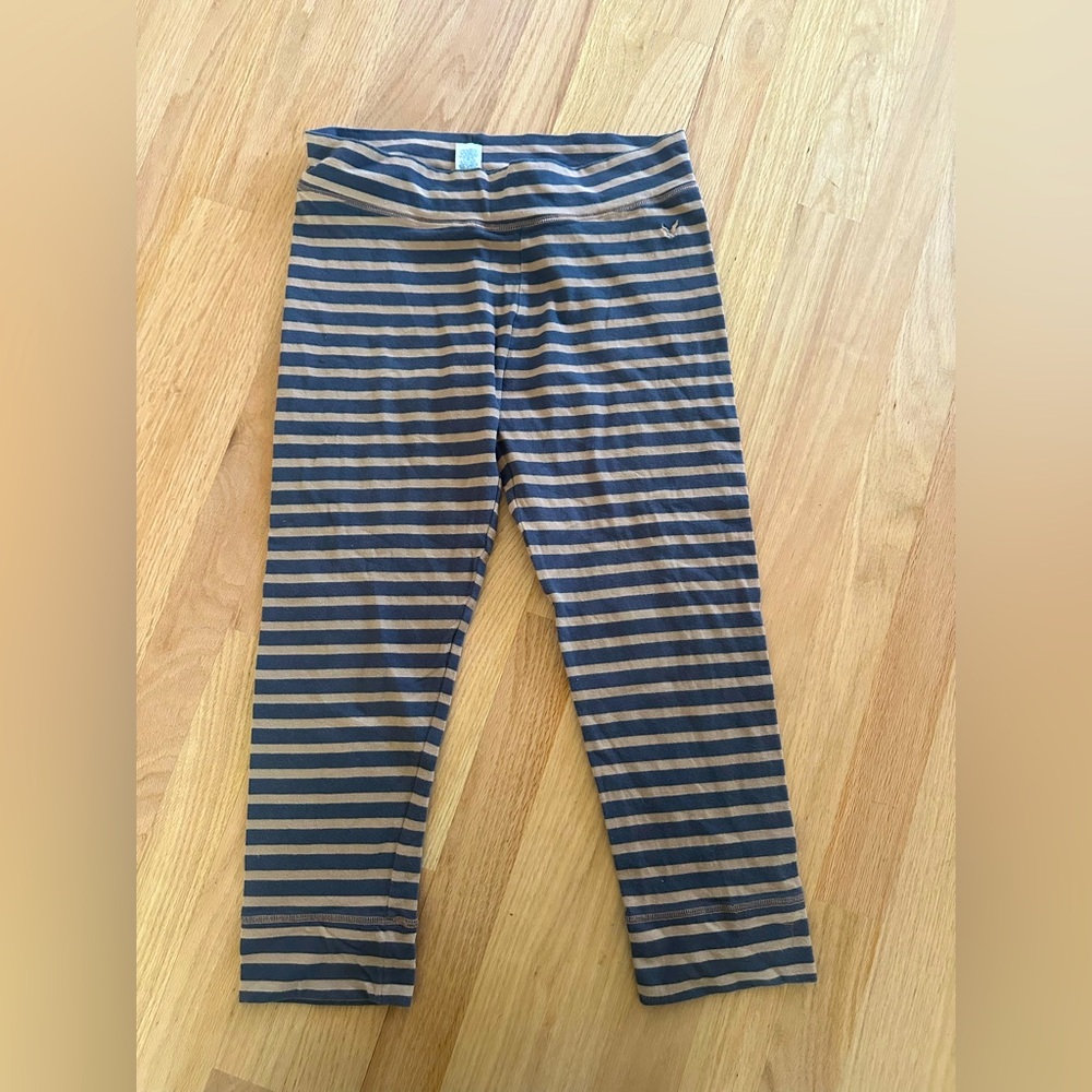 American eagle outfitters striped Capri leggings sz L